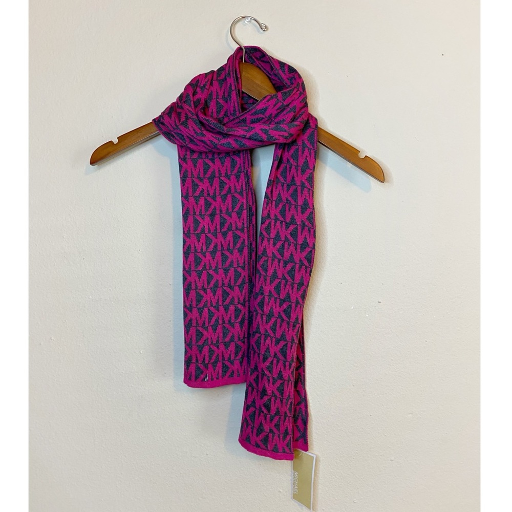 NWT Michael Kors Logo Scarf